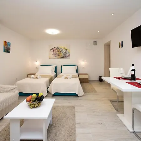 Apartments Maraton Split Exterior photo